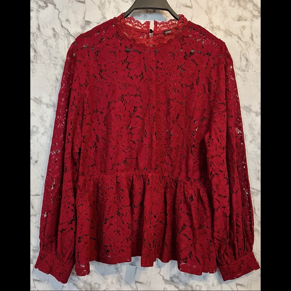 NWOT! Burgundy, high neck laced peplum top.♥️